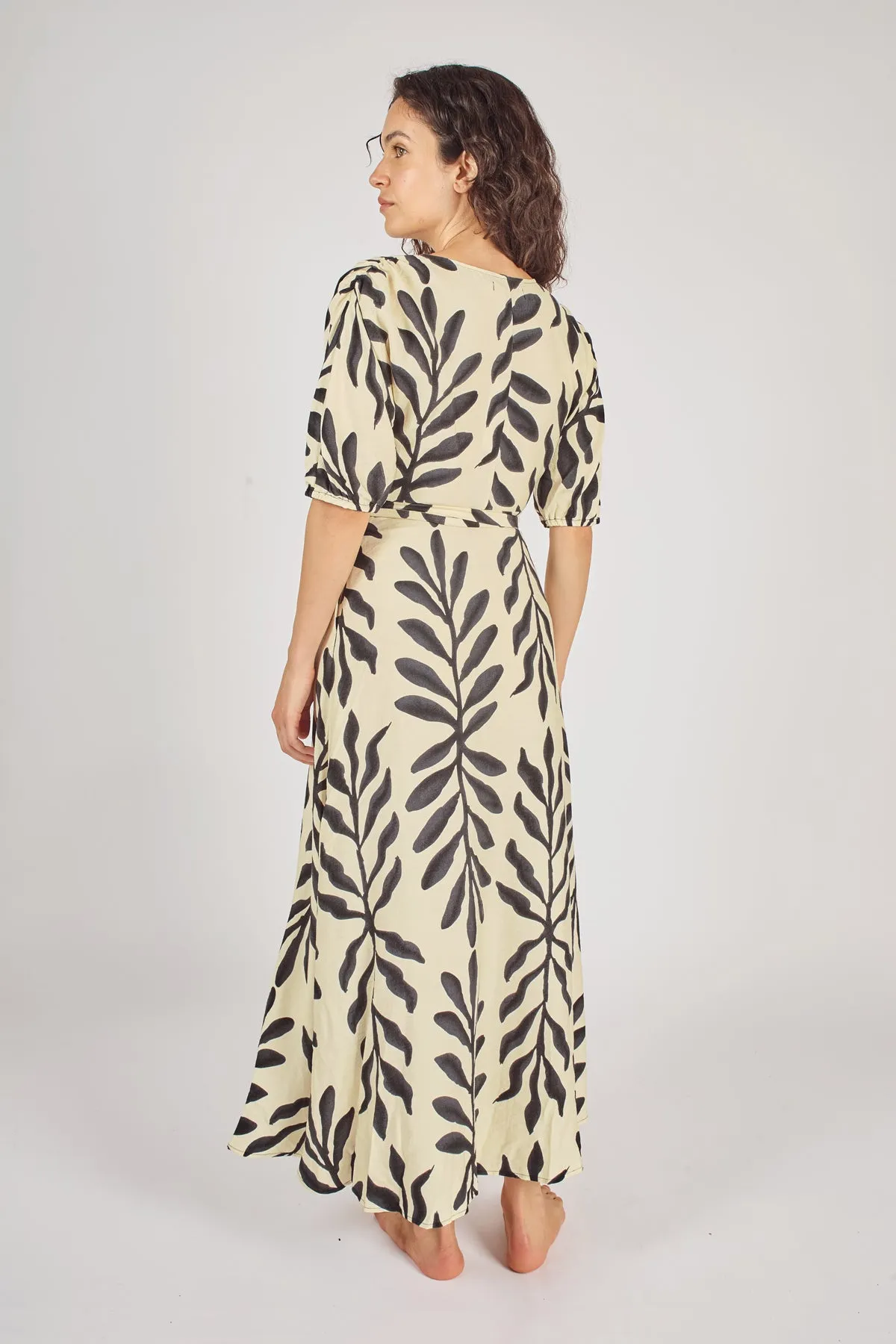Before Midnight Charlie Wrap Dress by Traffic People in Black/Cream