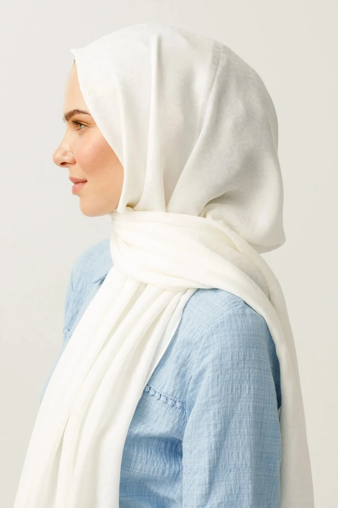 Ecru Triangle Pattern Cotton Jacquard Hijab