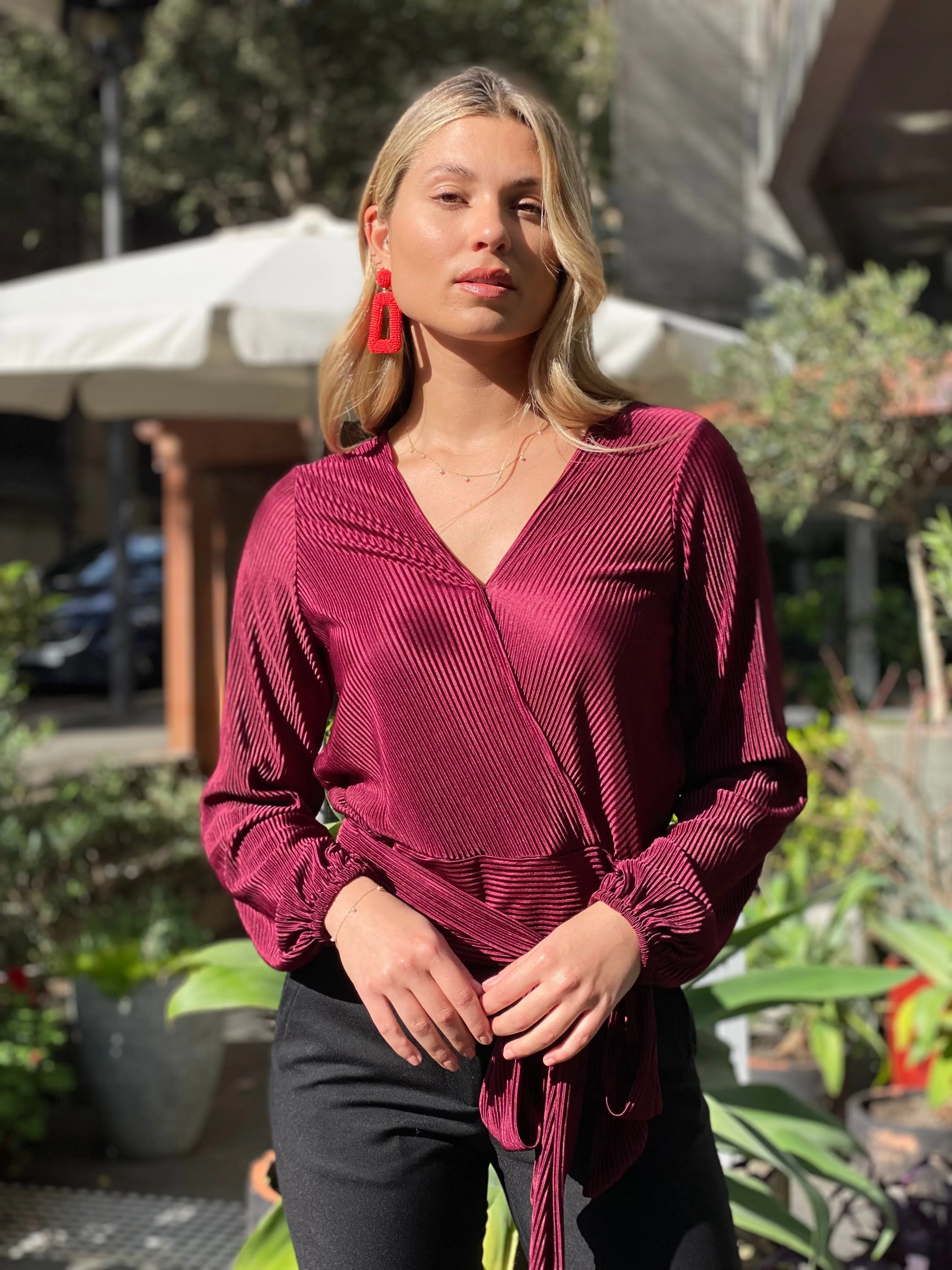 LA1125-2SS wrap blouse
