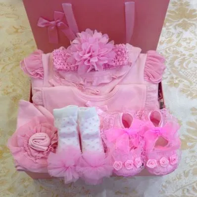 New Born Ruffles Gift Box 6 pcs Set