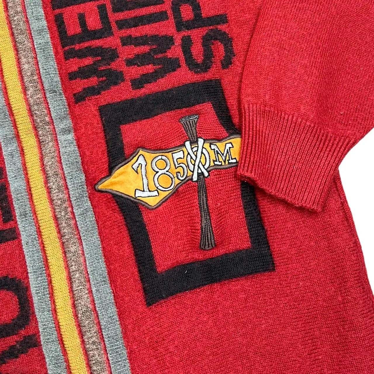 Vintage 90's GRIFONI "We Love Winter Sports" Embroidered Spellout Graphic Knit Crewneck Sweater Jumper